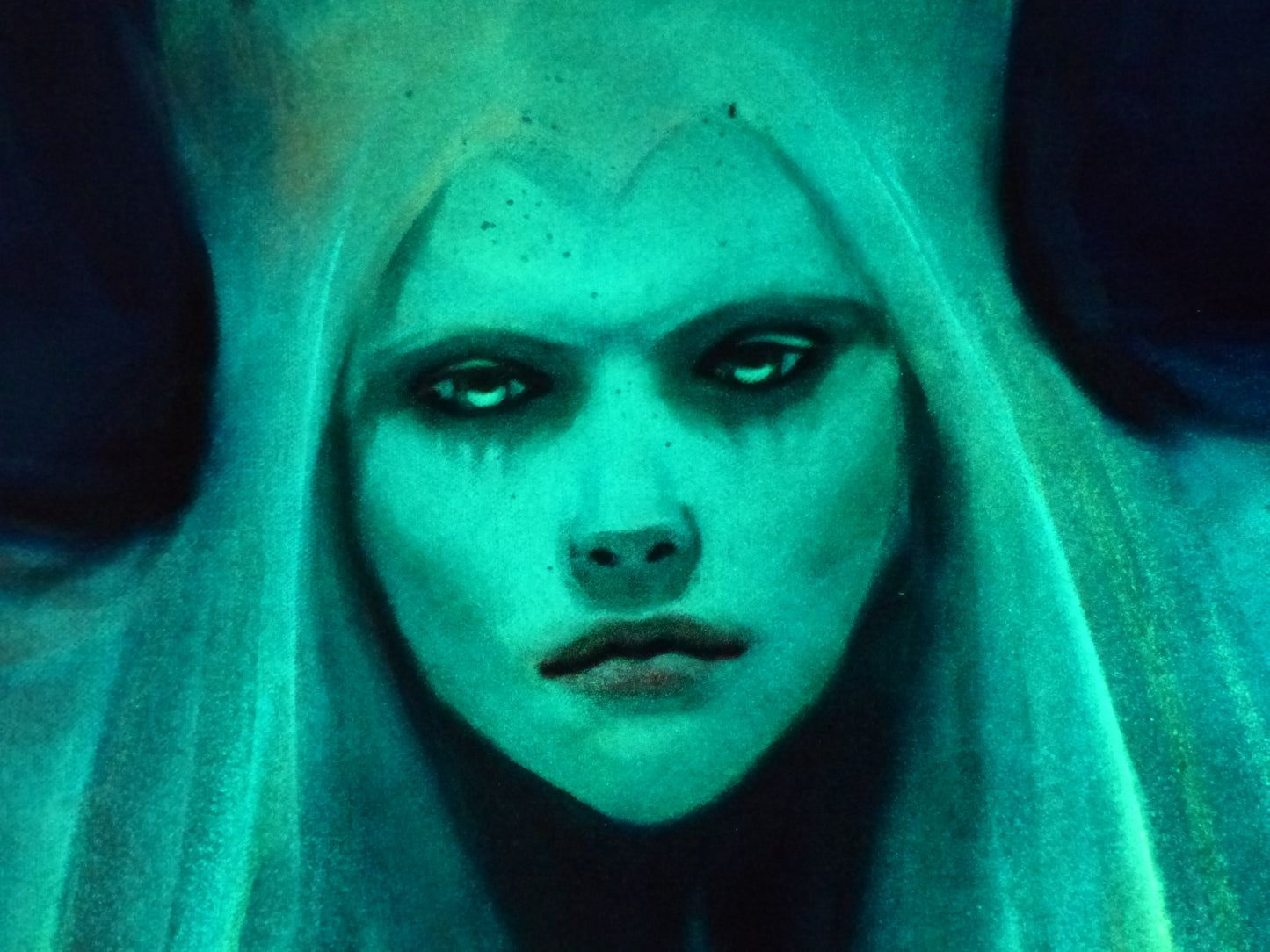 snow queen glow in the dark close up