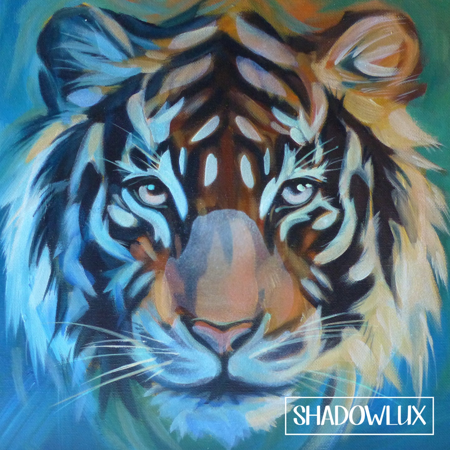 Glow in the dark tiger face — expressive and soft eyes
